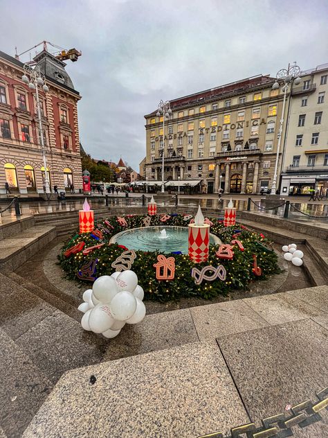 Zagreb Itinerary, Zagreb Advent, Christmas Destinations, Holiday World, Winter Bucket List, Best Christmas Markets, Christmas Markets Europe, Visit Croatia, Winter Destinations