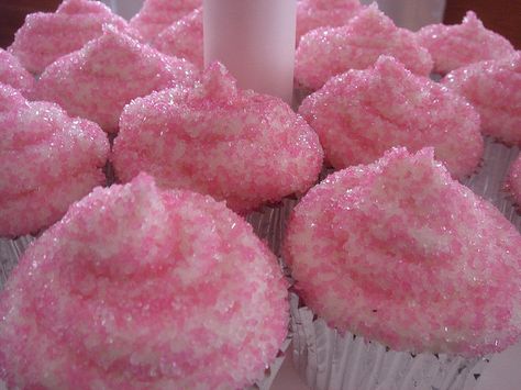 Pastel Cupcakes, Pink Frosting, Sweet Like Candy, Pink Foods, Pink Cupcakes, Think Food, Pinkie Pie, Cute Desserts, Food Obsession