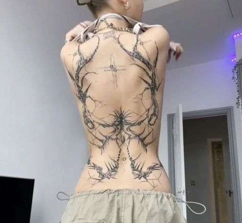 Torso Tattoos, Clever Tattoos, Creepy Tattoos, Image Swag, 1 Tattoo, Back Tattoo Women, Badass Tattoos, Tattoo Feminina, Subtle Tattoos