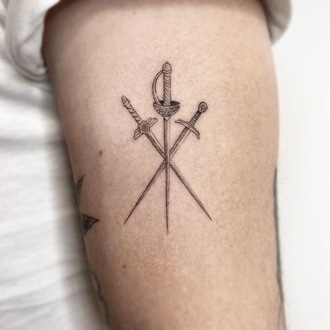 Musketeer Tattoo, Starling House, Dress Code Casual, Small Pretty Tattoos, Knee Tattoo, Small Tattoos For Guys, Leg Tattoo, Book Tattoo, First Tattoo