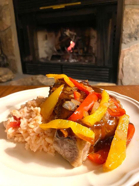 Pork Chops With Bell Peppers And Onions, Country Pork Ribs, Boneless Pork Ribs, Pork Chops And Rice, Pork Chop Recipes Crockpot, Baked Onions, Crockpot Pork Chops, Bell Pepper Recipes, Pork Rib Recipes