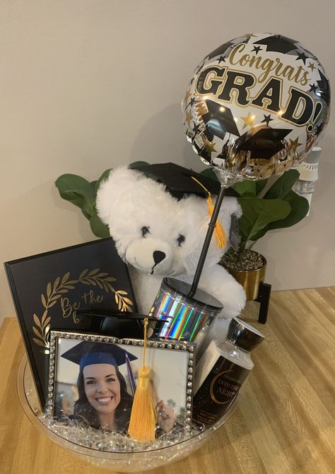 Graduation Gift Basket Ideas High School, Cute Basket Ideas, High School Graduation Gift Basket, Graduation Gift Basket Ideas, Graduation Basket, Creative Graduation Gifts, Boyfriend Graduation, Graduation Gift Basket, Boyfriend Graduation Gift