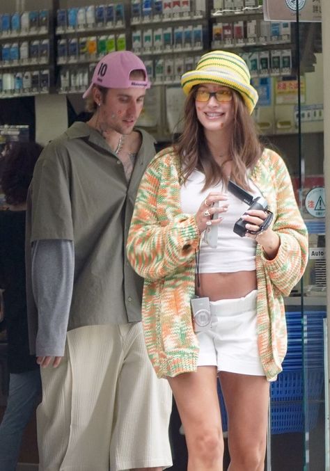 Shopping In Tokyo, Justin Bieber And Hailey Bieber, Justin Bieber And Hailey, Hailey Justin, Hailey And Justin, Tokyo Trip, The Biebers, Tokyo Shopping, Justin And Hailey