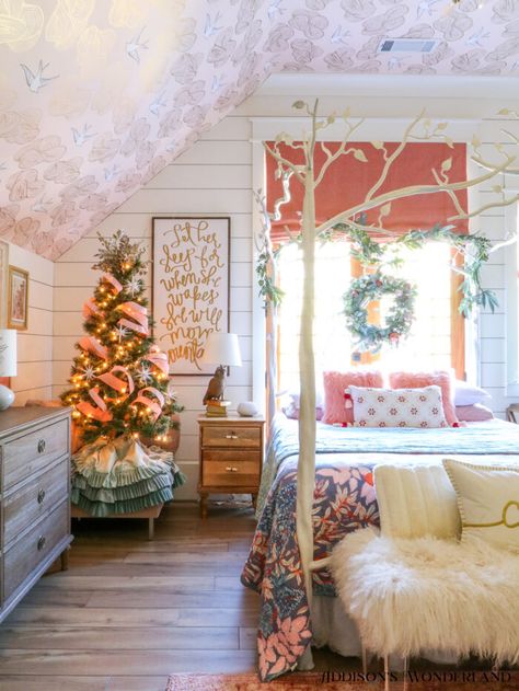 Pup Academy, Girlie Christmas, Weekend With Friends, Coffee In Hand, Holiday Bedroom, Christmas Trees For Kids, Big Girl Bedrooms, Cozy Christmas Decor, Relaxing Weekend