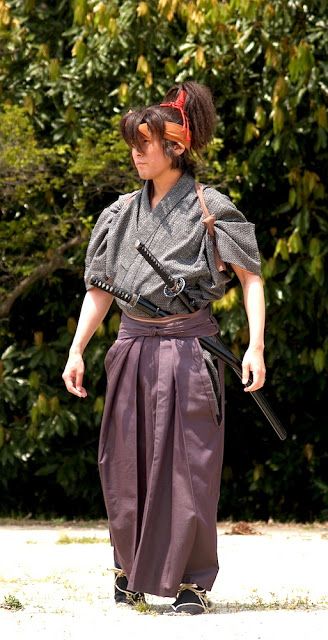 Miyamoto Musashi - Duel at Ganryujima Samurai Clothes, Samurai Reference Photo, Miyamoto Musashi Dokkodo, Samurai Duel, Musashi Miyamoto Swords, Inuyasha Cosplay, Samurai Clothing, Samurai Historical, Ronin Samurai