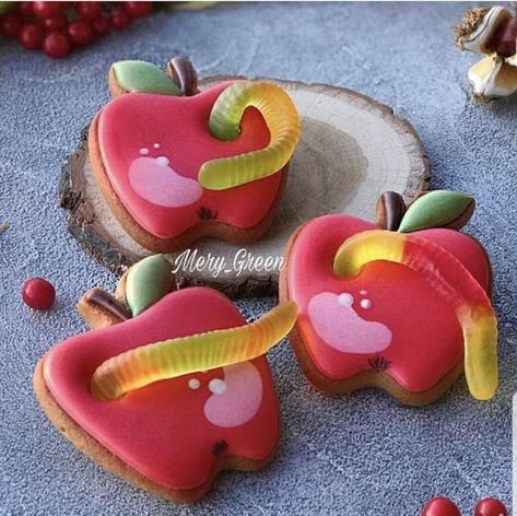 Sugar Cookie Royal Icing, Easy Halloween Food, Apple Cookies, Amazing Desserts, Thanksgiving Cookies, Sugar Cookie Designs, Fall Cookies, Fancy Cookies, Creative Cookies