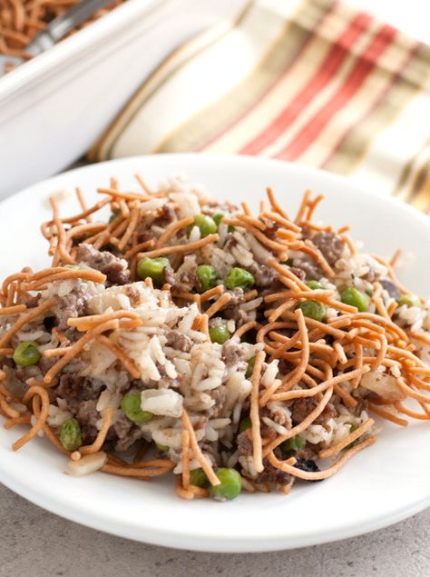 Asian Beef And Rice, Hamburger Rice Casserole, Beef And Rice Casserole, Crispy Chow Mein Noodles, Beef Chow Mein, Hotdish Recipes, Pak Choy, Ground Beef Rice, Chow Mein Recipe