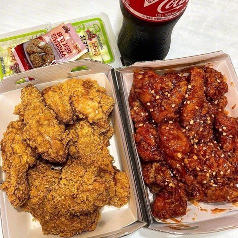 Fast Food Korean, Korean Food Chicken, Korean Fast Food, Korean Food Delivery, Aesthetic Korean Food, Raining Sound, Korean Lifestyle, Study Together, Best Korean Food