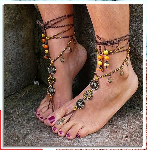 Looking to step up your style? Check out these 7 must-try ideas for handmade barefoot sandals! From boho-chic designs to elegant lace patterns, these DIY sandals will add a touch of uniqueness to your summer outfits. Get inspired and create your own fashionable footwear with these easy-to-follow steps. Elevate your style and embrace the barefoot trend with these stunning handmade sandals! Boho Footwear, Diy Barefoot Sandals, Boho Bridesmaid Gift, Boho Barefoot Sandals, Beach Wedding Shoes, Beachy Wedding, Diy Sandals, Boho Chic Design, Boho Beach Wedding