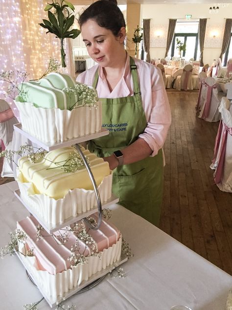 Fondant fancies wedding cake. Fondant Fancy, Desert Tower, Fondant Fancies, Cake Desert, French Fancies, Unusual Wedding Cakes, Different Wedding Cakes, Fancy Wedding Cakes, Fondant Wedding Cakes