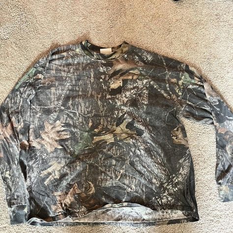 Mossy oak apparel Camo tree long sleeve shirt Size... - Depop Camo Shirt Outfit, Long Sleeve Shirt Outfits, Outfit Creator, Camo Sweater, Camo Shirt, Daily Outfit Inspiration, Camo Shirts, Aesthetic Photos, Mossy Oak