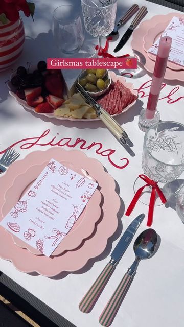 Projects Studio ❋ Branding & Illustration Designer on Instagram: "Girlsmas Lunch 🎀 Custom menus & painted placecards for the girlies! I wanted to create a tablescape/theme that was Christmas but girly you know?! A light Summer lunch that ended up being quite hot so we moved inside haha for rest of the lunch! Typical Australian Christmas haha ❤️ I want to share some of the personal projects I have done this year that has kept my creativity alive in my business but not necessarily just graphic design! It has been a game changer for me to keep creative in different ways! Illustration work and make it into a personal project for fun ❤️ Just wanted to share incase you might want to try the same thing! - - - #girlmas #christmastablescape #hostingtips #dinnerpartyhosting #dinnerparty 🏷️ dinner Christmas Tablescapes 2024, Christmas Themed Dinner Party, Girlsmas Party, Summer Christmas Table, Lunch Themes, Girly Dinner Party, Summer Christmas Party, Christmas Lunch Table, Tablescape Christmas