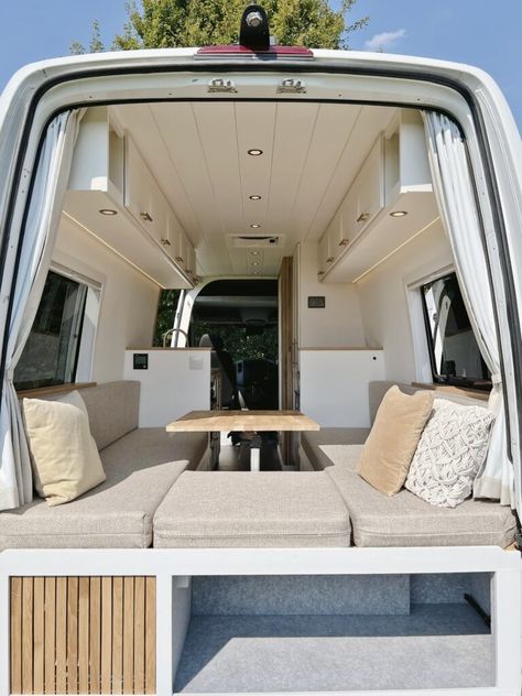 Van Restoration, Vanlife Tips, Sprinter Camper Conversion, Caravan Life, Homes On Wheels, Dream Camper, Luxury Mercedes, Mercedes Sprinter Camper, Camper Design