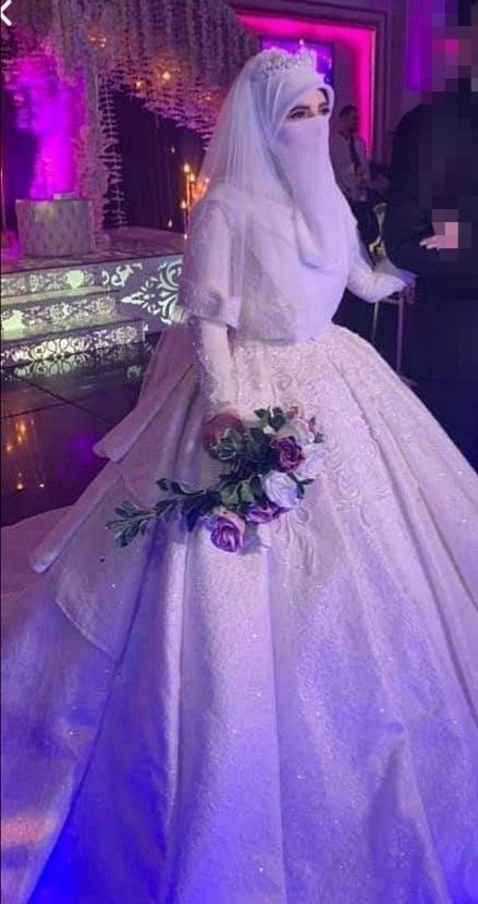 Turkish Bridal Hijab Style, Niqab Bride, Burkha Design, Turkish Wedding Dress, Niqabi Bride, Turkish Bride, Bridal Hijab Styles, Muslim Wedding Gown, Hijabi Brides