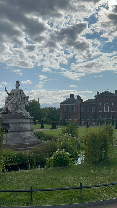 Kensington Palace Aesthetic, Palace Aesthetic, Modern Royalty, South Kensington, Kensington Palace, Sky Clouds, Sky And Clouds, Nature Aesthetic, Wedding Design