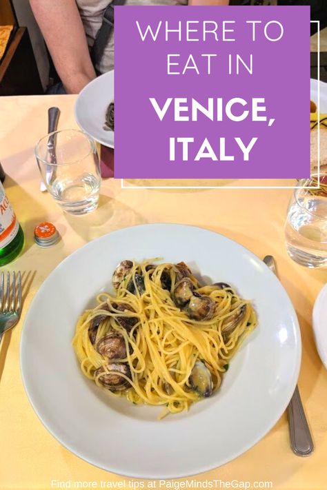 Top Places to Eat (Dinner + Gelato!) in Venice, Italy | Experiencing the local cuisine is one of the most important parts of traveling to Italy. It should come as no surprise that seafood is a main staple of the island city of Venice. What and where you should eat on your visit to Venice, Italy. Venetian cuisine you should try. Where to eat lunch and dinner in Venice, Italy. Where to find delicious gelato in Venice, Italy. Top Venice restaurants. | Find more travel tips at PaigeMindsTheGap.com Venice Italy Restaurants, Bologna Food, Venice Restaurants, Venice Food, Traveling To Italy, Dinner Restaurants, Island City, Eat Lunch, Best Places To Eat