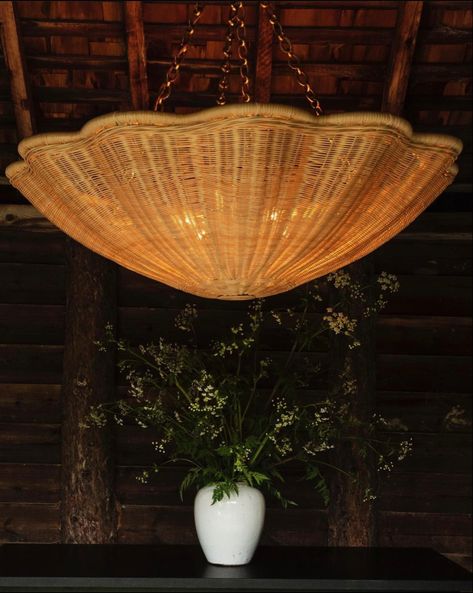 Large rattan cane woven hanging light  with scalloped edges above dining table Making Peanut Butter, Soane Britain, Cottage Coastal, Foyer Chandelier, Cute Cottage, Luxury Lighting, Boho Home, Tiki Bar, Hanging Light