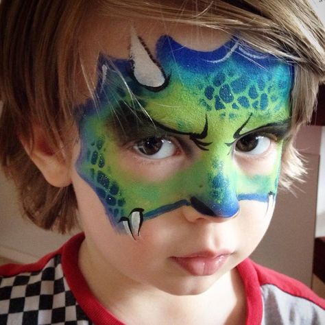 Nadine Davidson - https://www.facebook.com/NadinesDreams Triceratops! Dinosaur Face Painting, Monster Face Painting, Dragon Face Painting, Cool Face Paint, Animal Face Paintings, Face Painting For Boys, Dragon Face, Face Painting Easy, Kids Face Paint