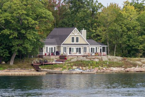 Lake House Landscape Ideas, Lake Lot Landscaping Ideas, Lakeshore Landscaping Ideas, Lake Shore Landscaping Ideas, Lake Front Landscaping, Lakefront Landscaping Ideas, Lake House Landscaping, Lakeshore Landscaping, Lakefront Landscaping