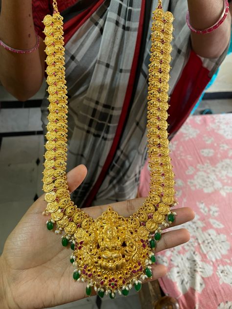 Latest Kasulaperu Designs Gold, Kasu Haram Designs, Long Haram Gold Jewellery Designs, Haram Designs Gold Latest, Kasula Haram, Kasula Peru, Kasu Haram, Lakshmi Haram, Long Chain Gold