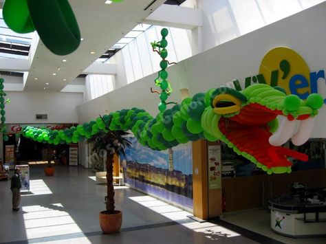 Snake Party, Giant Balloon, Giant Snake, Info Board, Giant Balloons, Decoration Photo, Balloon Art, The Balloon, Balloon Decorations