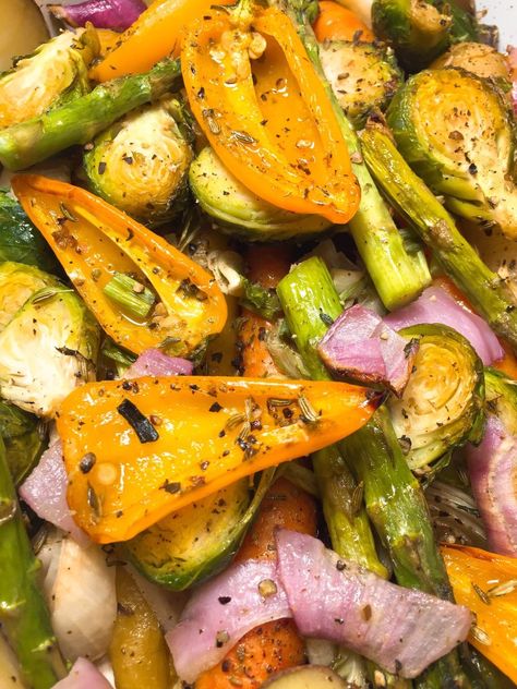 Grilled Vegetable Skewers, Parmesan Crusted Zucchini, Roasted Vegetable Medley, Easy Roasted Vegetables, Roasted Sprouts, Vegetable Skewers, Chicken Tagine, Healthy Vegetable Recipes, Garlic Herb Butter