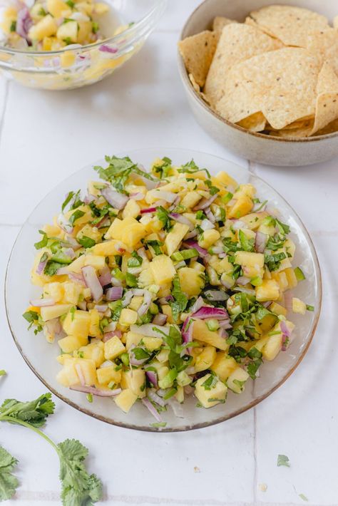 Pineapple Pico de Gallo Recipe - 5 Ingredients! - White Kitchen Red Wine