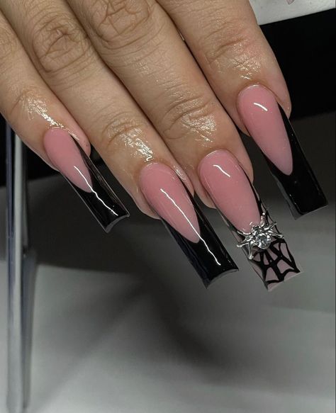 #nails #nailinspo #trendynails #nailinspoacrylic #summernails #fallnails #Septembernails #nailinsposhort #acrylicnails #frenchtip #naildesigninspo #almond #pink #white #minimalist #nailsacrylic #nailideas #nails2022 #nailartdesigns #nailsinspiration #nailcolors #nailshapes #trendy #neutral #lightbluenails #lightpinknails #ightpurplenails #softpink #girlyaesthetic #girlygirls #nailart #longnails #shortnails #square #squarenails #coffin #coffinnails #birthdaynails #halloween Black Nail Inspo Halloween, Medium Halloween Nails Acrylic, Web Nails Design, Nails Halloween Almond, Black Nail Halloween Designs, Baddie Nails Halloween, Halloween Nails Long Square, Spooky Halloween Nails Medium Length, All Black Halloween Nails