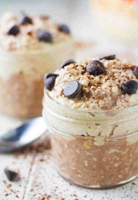 Oats Low Calorie, Overnight Oats Low Calorie, Chocolate Chip Overnight Oats, Low Calorie Overnight Oats, Pb Fit, Overnight Oats Healthy, Chocolate Oats, Overnight Oatmeal, Powder Recipe