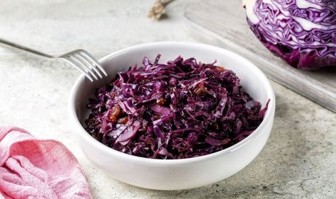 Red Cabbage Recipes, Mary Berry Recipe, Sauteed Cabbage, Raw Beets, Cider Recipe, Slaw Recipes, Berries Recipes, Mary Berry, Cabbage Recipes