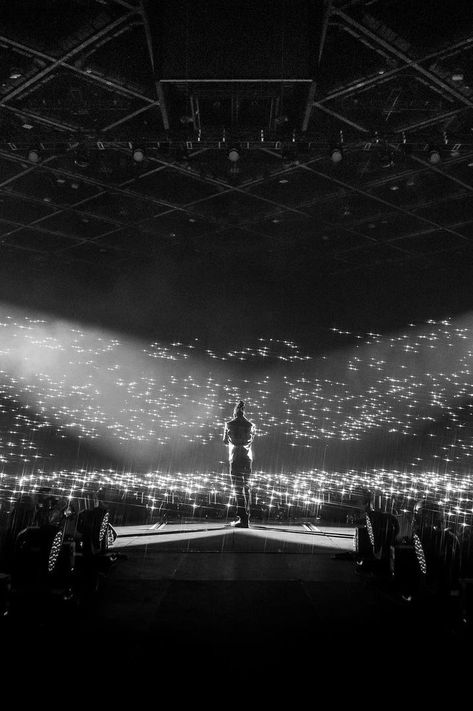 Accor Arena ²⁰²¹ Live Performance Aesthetic, Concert Moodboard, Concert Arena, Artist Moodboard, Arena Concert, Future Concert, Rap Concert, Arena Stage, Burna Boy