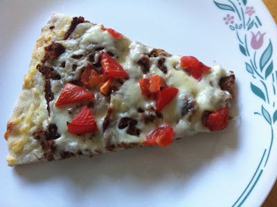 Donair Pizza Recipe, Donair Pizza, Garlic Fingers, Donair Sauce, Kamado Joe, Pizza Recipes Dough, Pizza Recipe, Yummy Foods, Homemade Pizza