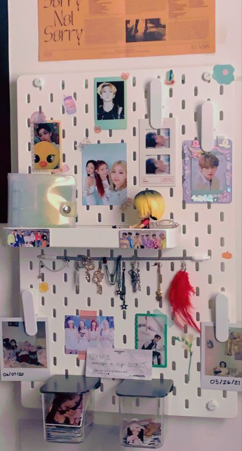 Peg Board Kpop, Kpop Anime, Board Room, Room Tour, Bedroom Aesthetic, Peg Board, Art Room, Photo Wall, Room Decor