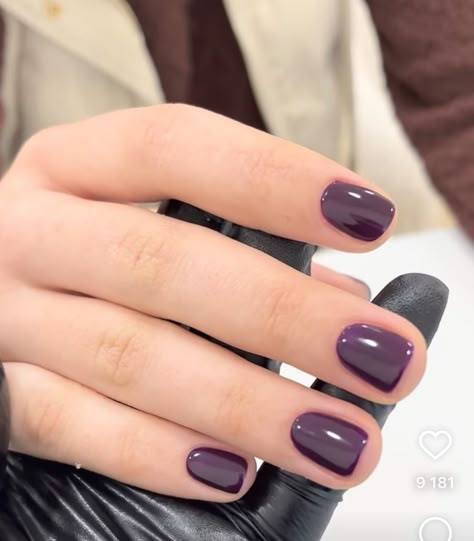 Nail Colors For Pale Skin, Purple Manicure, Plum Nails, Solid Color Nails, Squoval Nails, Minimalist Nails, Dream Nails, Chic Nails, Creative Nails