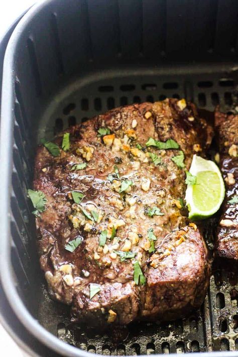 Flat Iron Steak Recipes, Crockpot Steak, Steak In Oven, Beef Flank, Air Fryer Steak, Flank Steak Recipes, Flat Iron Steak, Steak Fajitas, Air Fryer Dinner Recipes