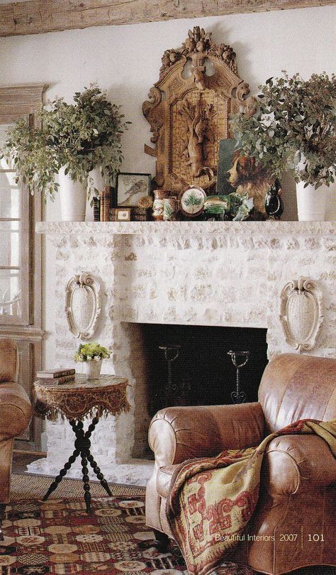 living-room Mantle Design, Country Fireplace, Vibeke Design, French Country Living, Mantel Design, French Country Bedrooms, French Country Living Room, Casa Country, French Country Design