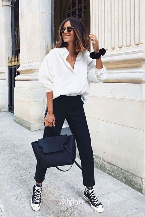 La chemise blanche, comment la porter ? Casual Chique Stijl, Casual Chic Outfits, Smart Casual Women, Outfit Chic, Business Casual Outfits For Work, Outfits With Converse, Summer Work Outfits, Mode Casual, Smart Casual Outfit