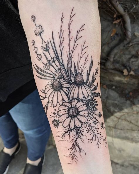 Hummingbird Tattoo Black, Black And White Flower Tattoo, Wildflower Tattoo, Beautiful Flower Tattoos, Small Flower Tattoos, Black And White Flower, Flower Tattoo Sleeve, Arm Sleeve Tattoos, Dainty Tattoos