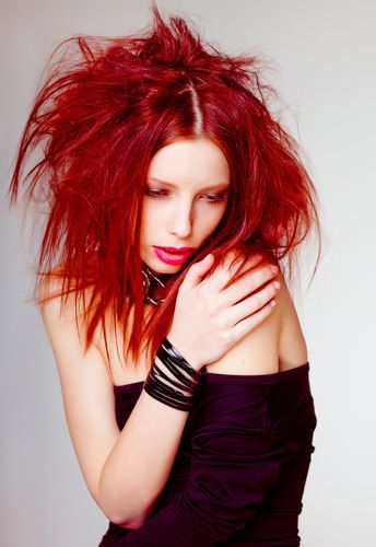 Sexy Bright Red Haircolor For Punk Hairstyle Spiky Red Hair, Punk Haircut, Hair Fancy, Punk Hairstyles, Rocker Hair, Black Red Hair, Extra Long Hair, Dyed Red Hair, Punk Hair