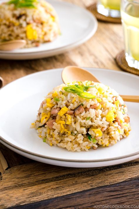 This classic Japanese Fried Rice (Yakimeshi) recipe with ham, egg, and green onion is a delicious one-pan meal that you can whip up in under 20 minutes. It’s bursting with flavor and perfect for a weeknight meal. #friedrice #yakimeshi #chahan | Easy Japanese Recipes at JustOneCookbook.com Japanese Rice And Egg Recipes, Japanese Salads, Fried Rice With Ham And Egg, Japanese Fried Rice With Egg, Kimchi Egg Fried Rice, Kimchi Fried Rice With Egg, Yakimeshi Recipe, Recipe With Ham, Japanese Fried Rice