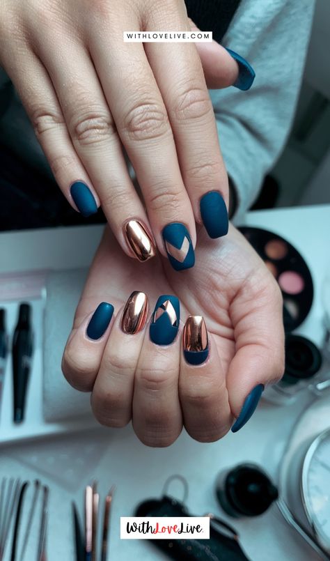 Blue and copper are two fascinating combinations and seem even more appropriate with chrome being used as the base. This is a really cute and bright nail idea for fall or the end of summer. Depending on the glossy finish used, this nail should however come together pretty easily. Blue Rose Gold Nails, Copper And Blue Nails, Copper And Teal Nails, Teal And Copper Nails, Chrome Nails Ideas, Nails Copper, Copper Nails Designs, Navy And Copper, Copper Nails