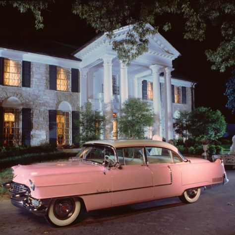 Elvis Pink Cadillac, Old Vintage Cars, Breakfast Burrito, Pink Cadillac, Cadillac Fleetwood, Classy Cars, Pink Car, Pretty Cars, Us Cars