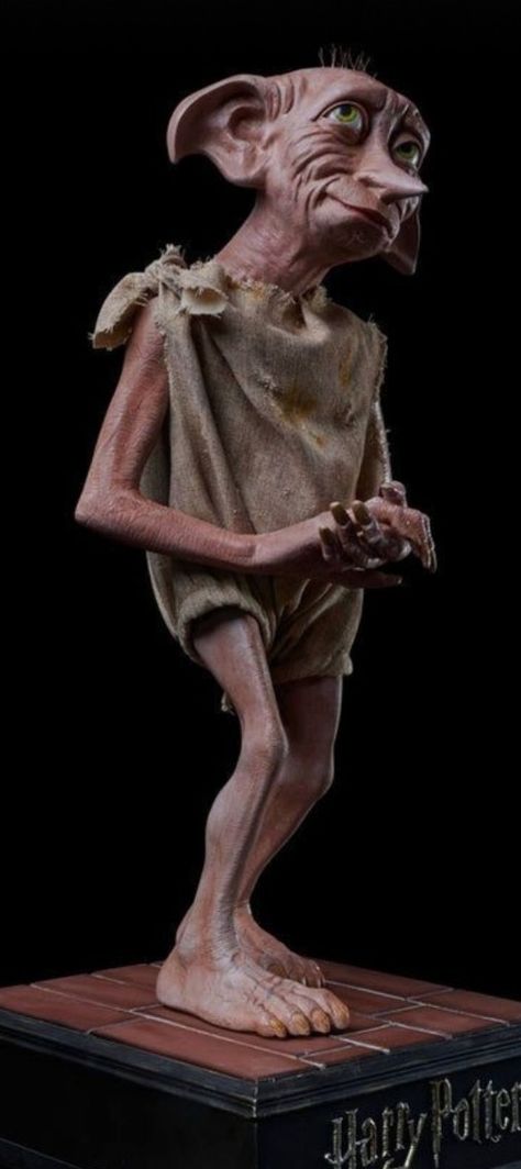 Diy Dobby Costume, Dobby Costume, Dobby The House Elf, Harry Potter Creatures, Dobby Harry, Dobby Harry Potter, Potter Art, Elf House, Cute Fantasy Creatures