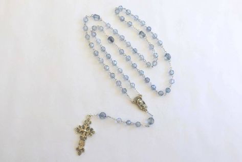 How to Make a Rosary Make A Rosary, Diy Rosary, Making Jewelry For Beginners, Hand Chain Bracelet, Wire Wrapping Stones, Rosary Beads, Stone Pendant Necklace, Jewelry Making Tutorials, Beaded Hoop Earrings