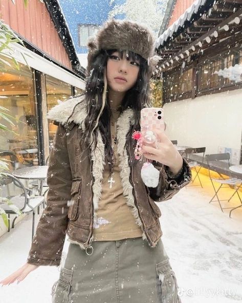 winter aesthetic Japanese 90s, Japanese Y2k, Outfits 90s, Y2k Cute, Grunge Outfit, Chinese Fashion, Aesthetic Grunge Outfit, Harajuku Outfits, Style Star