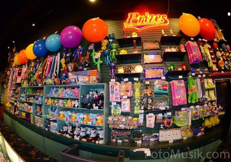 Prize Counter, Arcade Prizes Aesthetic, 2000s Arcade, Arcade Prize Counter Aesthetic, 1980s Arcade, Clown Arcade Game, Arcade Prize Counter, Showbiz Pizza Place, Vegas Pools