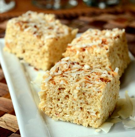 Toasted Coconut Rice Krispy Treats Marshmallow Treats Recipe, Coconut Treats, Chocolate Rice Krispie Treats, Krispy Treats, Marshmallow Treats, Cereal Treats, Rice Krispy, Rice Crispy Treats, Coconut Rice