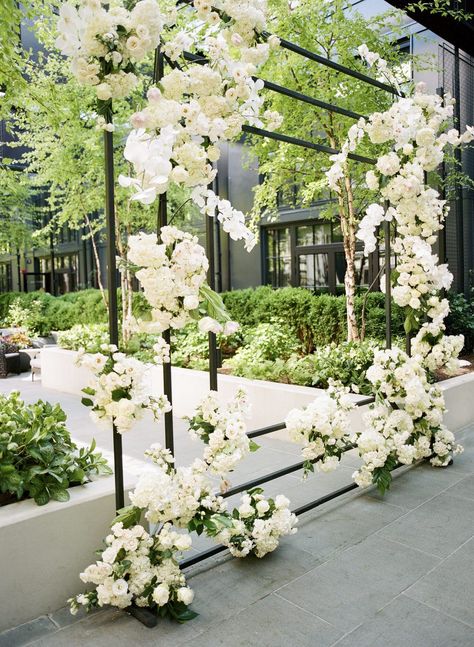 This modern monochromatic wedding at the Sagamore Pendry Hotel in Baltimore is all about the geometric shapes. Industrial meets sophistication with the perfect blend of metals and crisp white florals like orchids and hydrangeas. Monochromatic Wedding, Modern Wedding Decor, Simple Wedding Hairstyles, Ceremony Inspiration, Ceremony Arch, Ceremony Backdrop, Wedding Ceremony Decorations, Wedding Deco, Ceremony Decorations