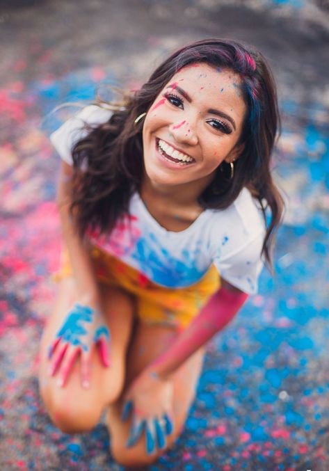 50 Cool Senior Picture Ideas to Try in 2020 Cool Senior Pictures, Holi Pictures, Creative Senior Pictures, Holi Photo, Festival Photography, Paint Photography, Senior Picture Ideas, Creative Portrait Photography, Holi Festival