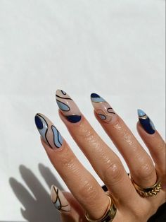 Chrome Nails Spring, Gold Nails Chrome, Summer Nails Gold, Nails Navy Blue, Abstract Nail Designs, Navy Nail Art, Nail Inspo Nail Art, Nails Navy, Clean Girl Look